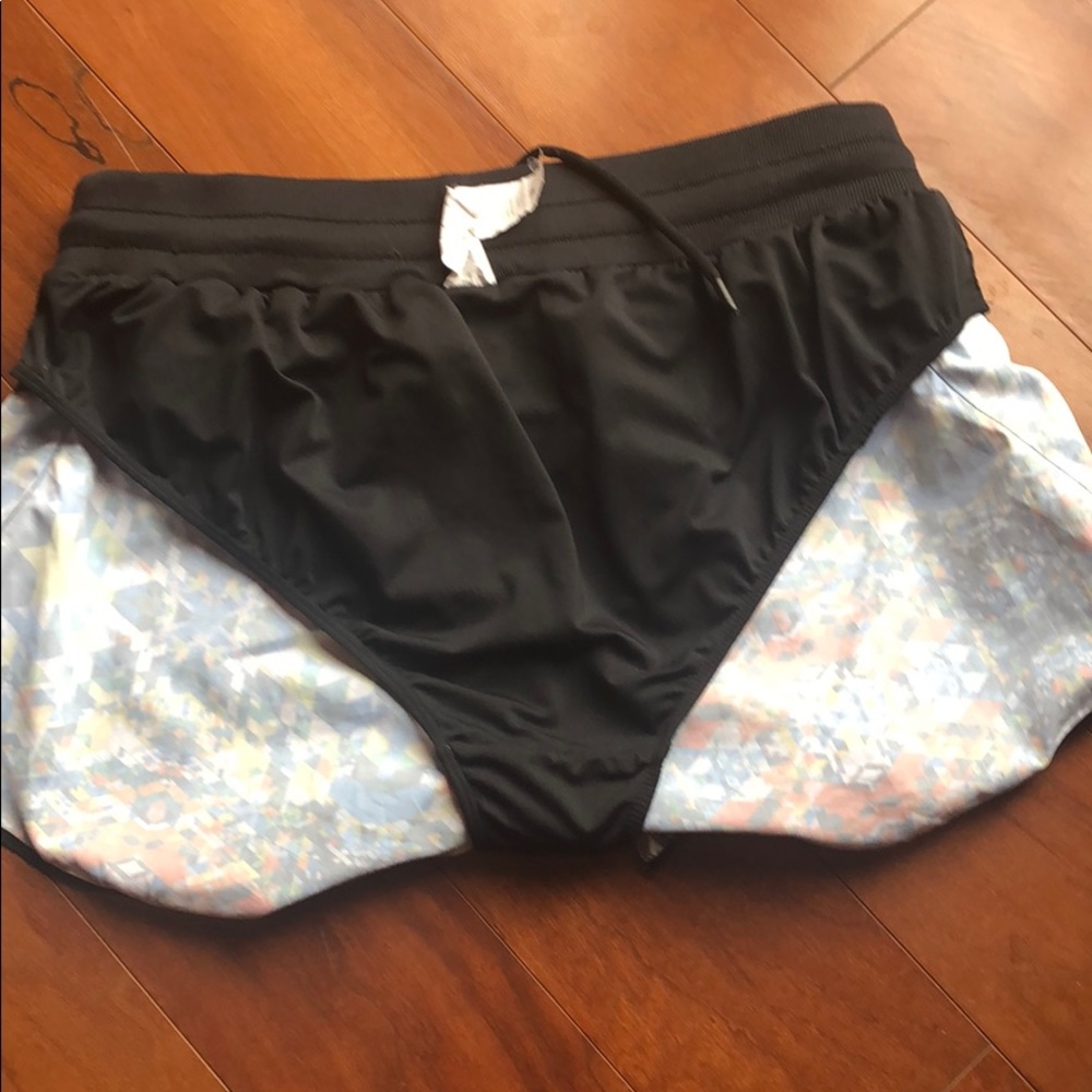 Fabletics Lined Active Shorts W/ Drawstring Waist - image 4